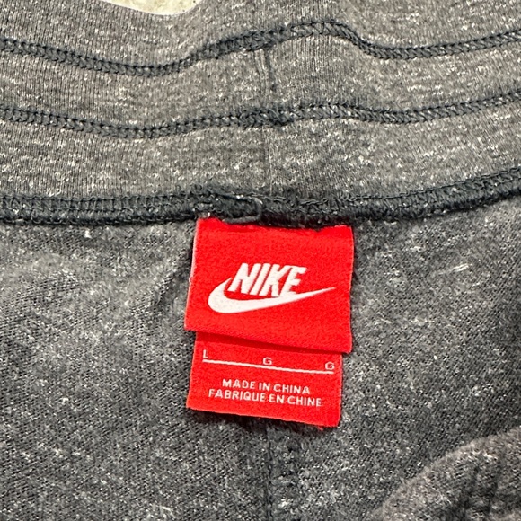 Nike Kids Athletic Charcoal Shorts - Picture 4 of 4